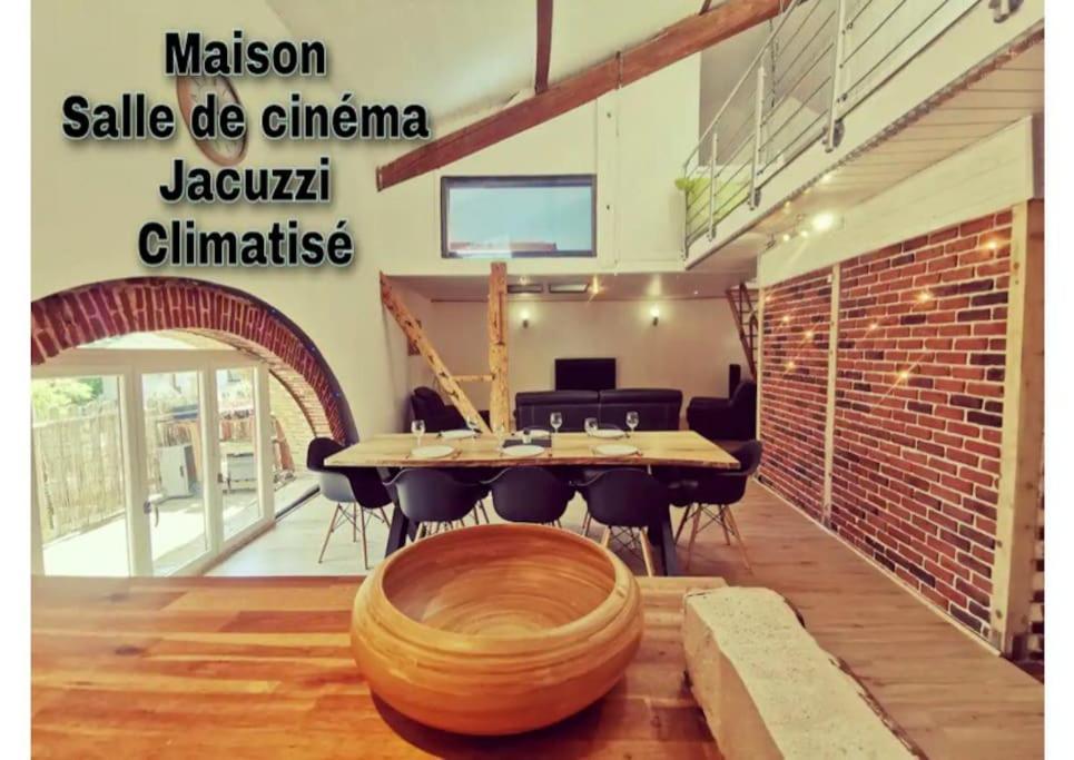Maison De Village, Jacuzzi, Salle Cinema Valencin Dış mekan fotoğraf