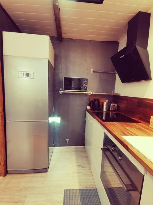 Maison De Village, Jacuzzi, Salle Cinema Valencin Dış mekan fotoğraf